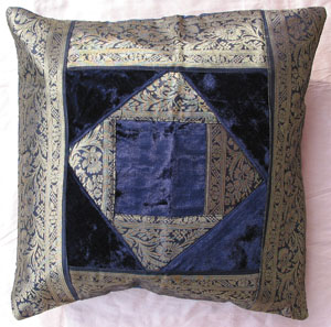 cushioncover_blue_velvet_40x40
