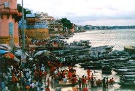 Indien_Varanasi_Ganges_bearb_komp