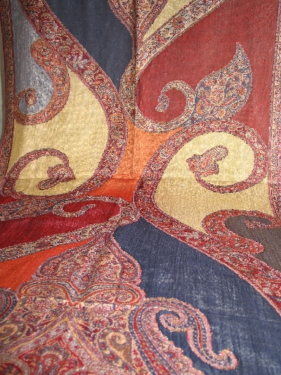 Antique_3S_close1_komp